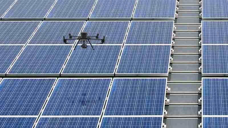 壹号平台以无人机搭配IR Sensor热显像技术进行全方面模块健检，，，，有效降低人力成本并提升发电量