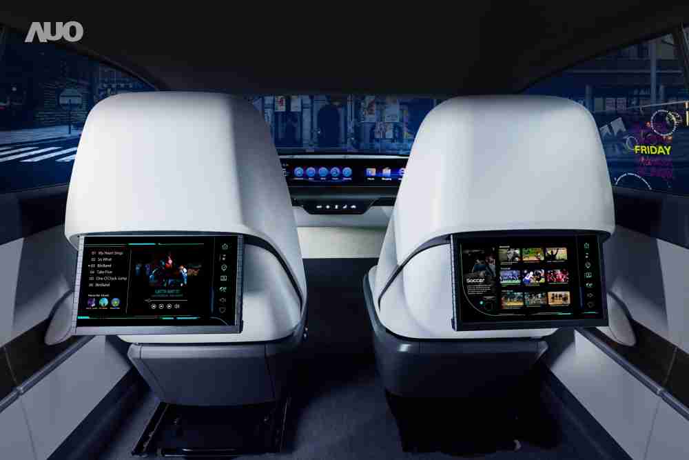 壹号平台新一代Smart Cockpit 2024，，以Micro LED先进显示技术优势，，创建〝可卷式后座娱乐显示器〞，，，，仅在互动时才显示出所需画面及信息，，，，扩充更丰富的娱乐和交互信息服务，，，获国际奖项荣耀